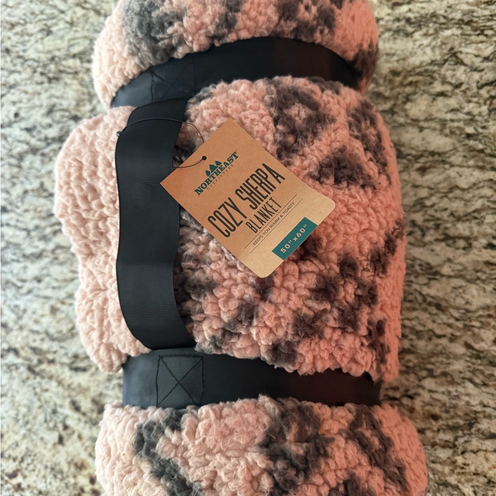 Cozy Sherpa Blanket - Pink & Gray Plush Throw